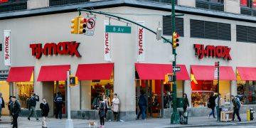 Best retail stocks to own heading into the 2025 holiday season