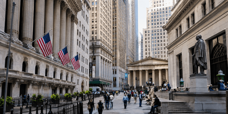 US stocks and the economy seem to moving in opposite directions: here’s why